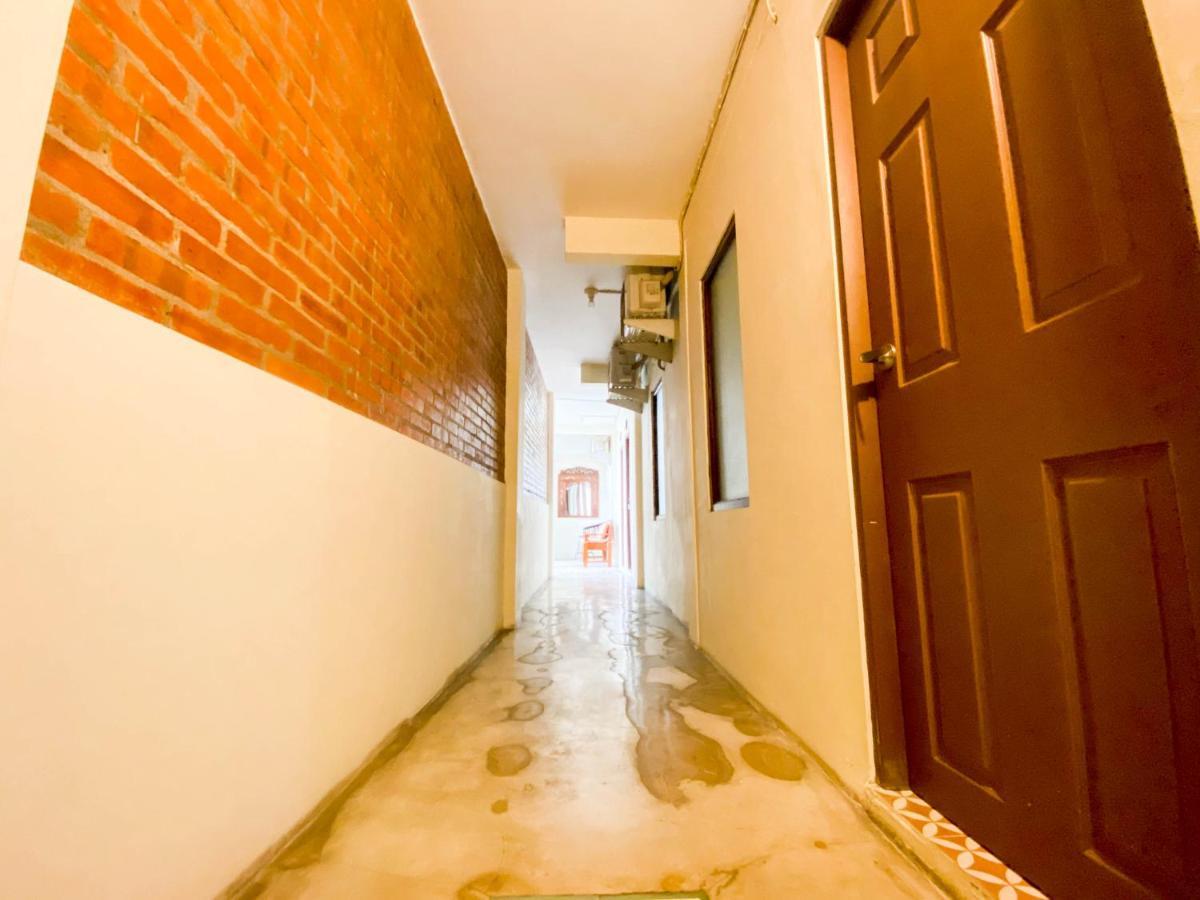 Hinggil Homestay Syariah Malioboro Yogya Mitra Reddoorz Jogjakarta Buitenkant foto