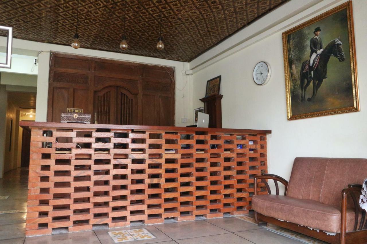Hinggil Homestay Syariah Malioboro Yogya Mitra Reddoorz Jogjakarta Buitenkant foto